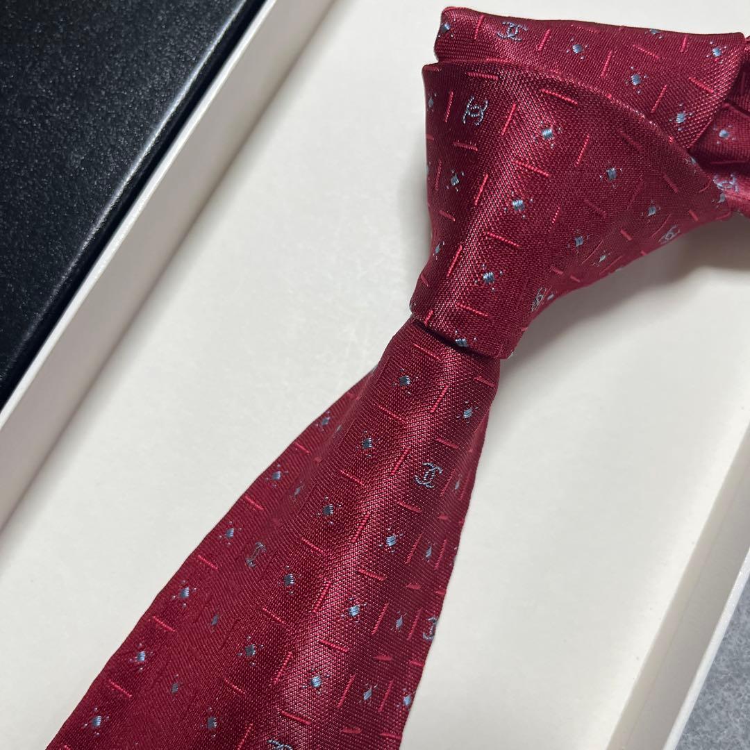 未使用タグ付　シャネル　ネクタイ　赤CCココマーク チェーン付　シルクジャガード