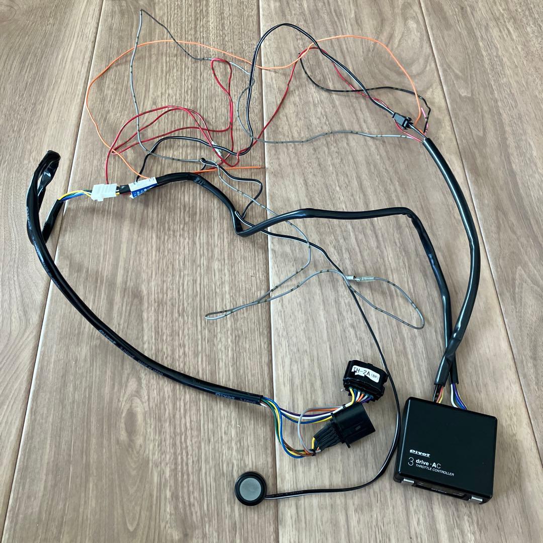 Pivot 3 drive AC スロットルコントローラー