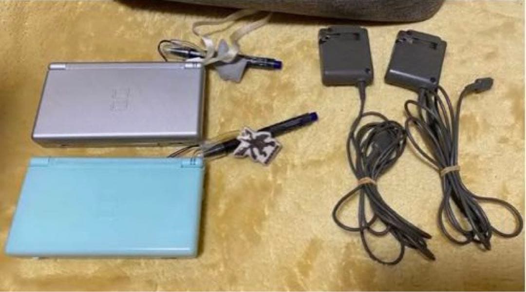 【15000円→8990円】Nintendo DS lite 2個&ソフト14個