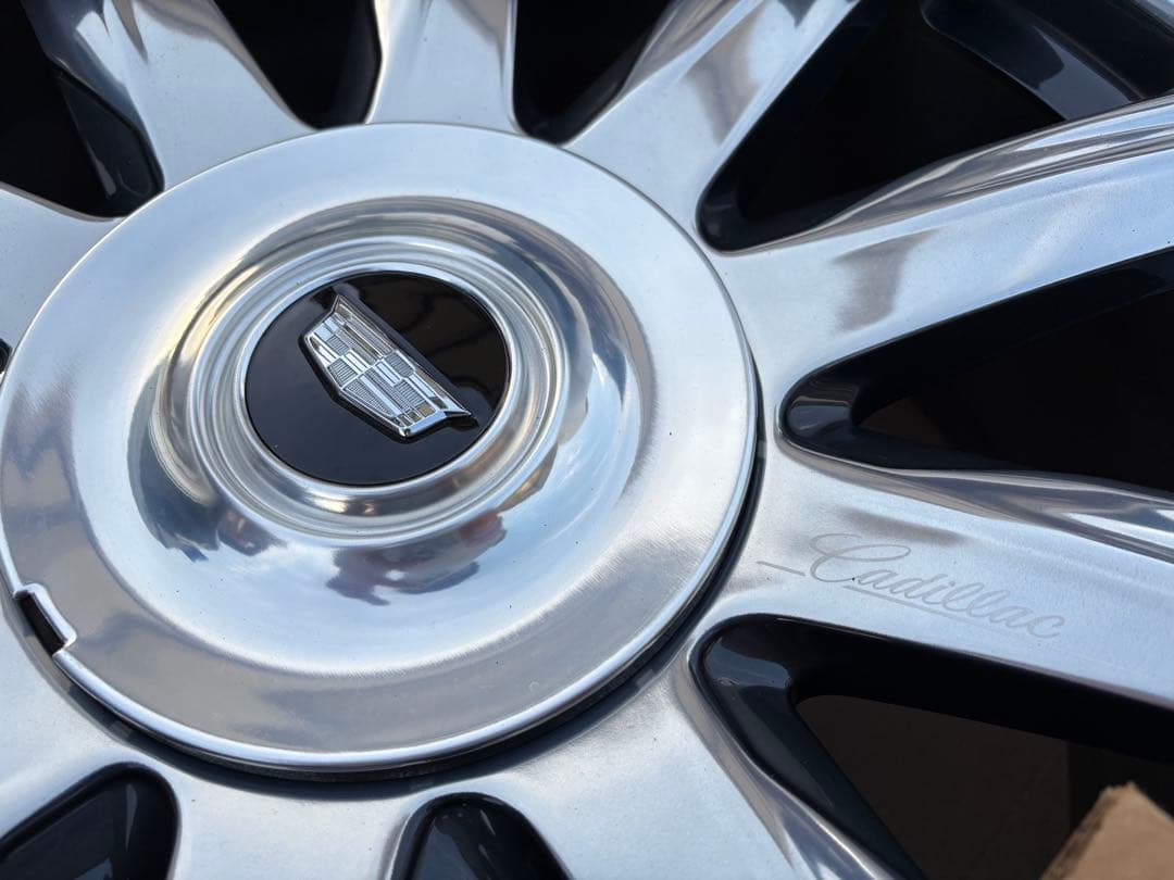 キャデラック エスカレード プラチナム 純正 22インチ アルミホイール 4本