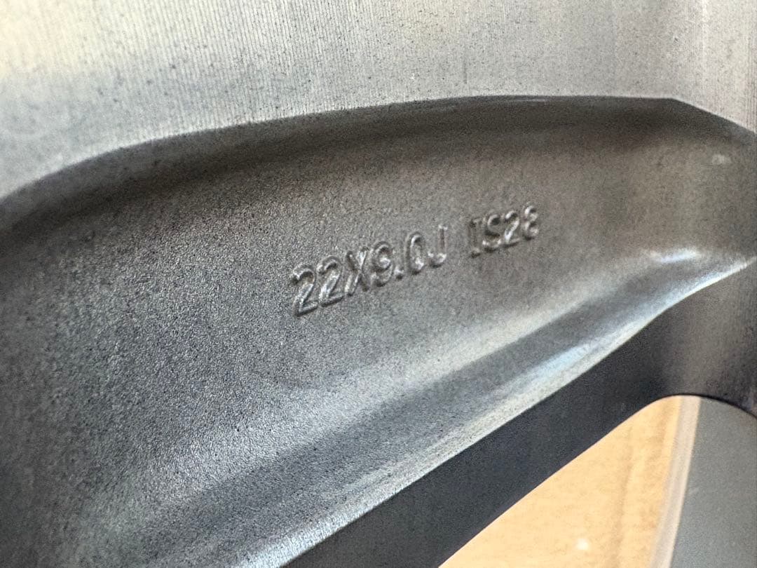 キャデラック エスカレード プラチナム 純正 22インチ アルミホイール 4本