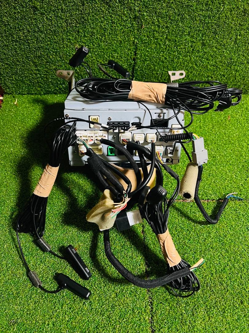 TOYOTA カーナビ タッチスクリーン NSZT-W68T 2022年地図