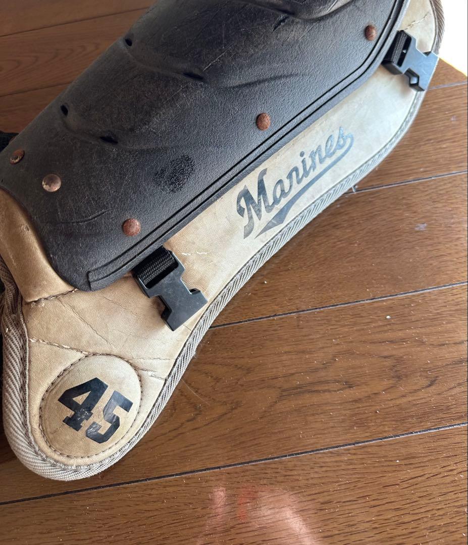 千葉ロッテマリーンズ　田村龍弘　レガース　実使用