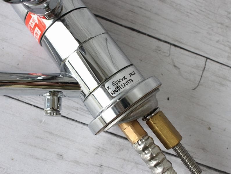 KVK 取付穴兼用型・シングル混合栓 KM5011ZUTTU