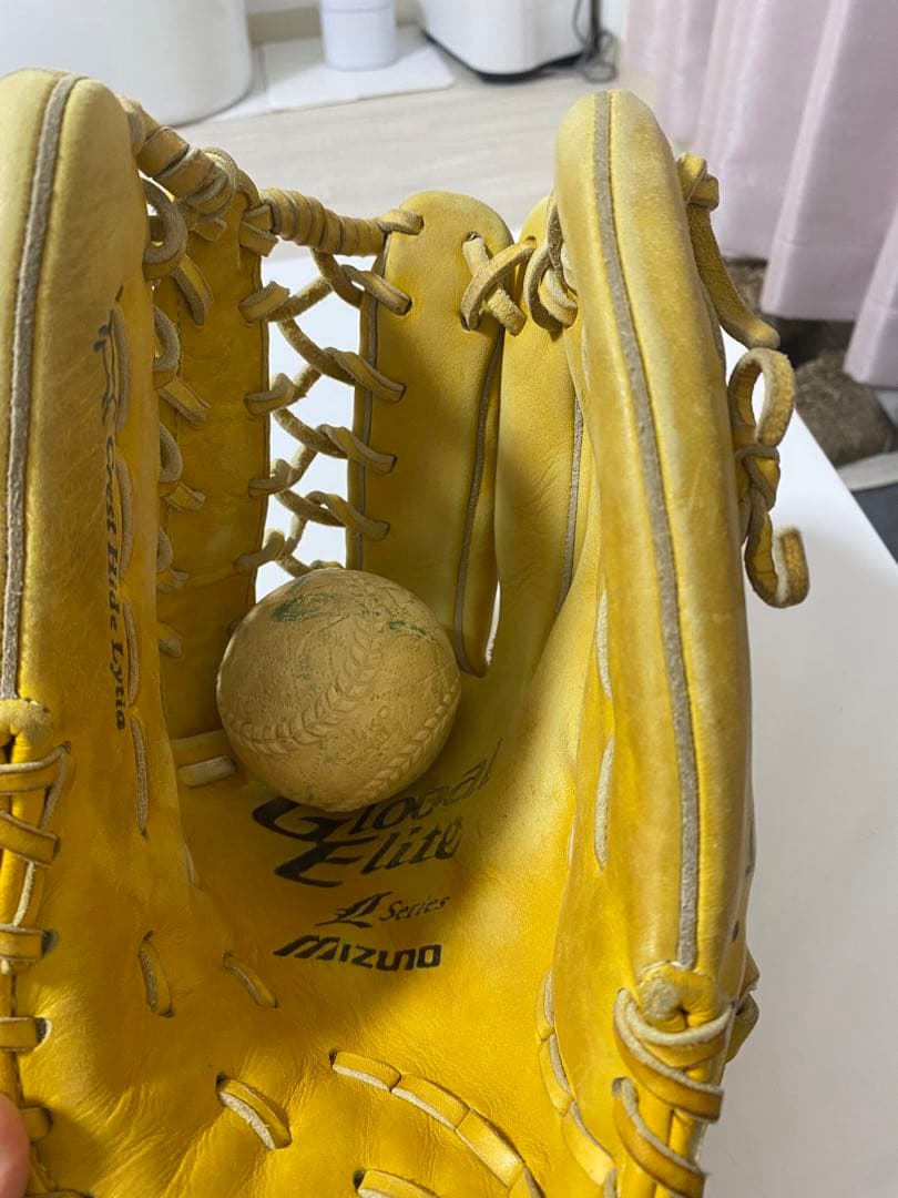 Mizuno Global Elite 外野手グローブ イエローケース付き