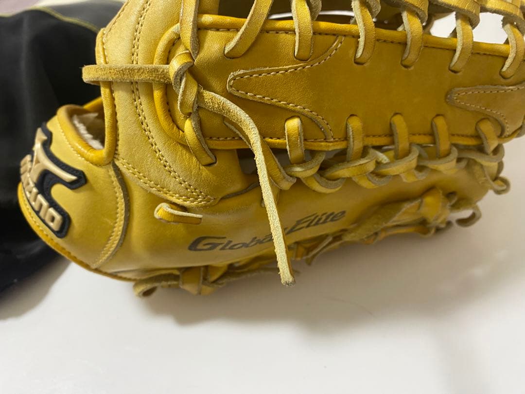 Mizuno Global Elite 外野手グローブ イエローケース付き