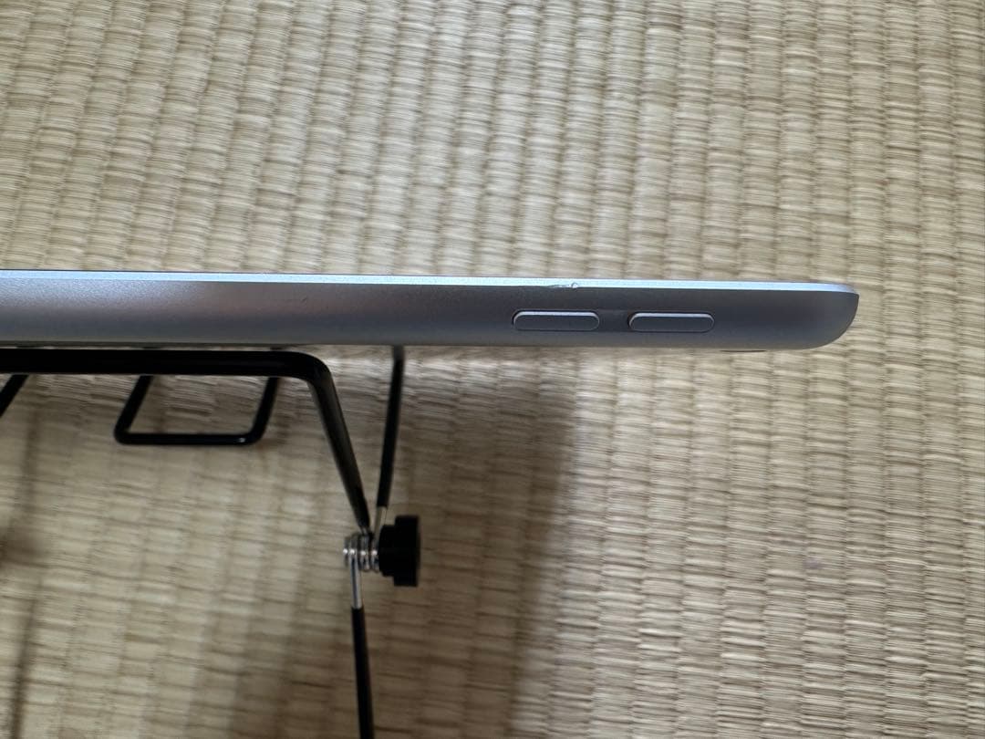 Apple iPad 第9世代 64GB シルバー　ジャンク