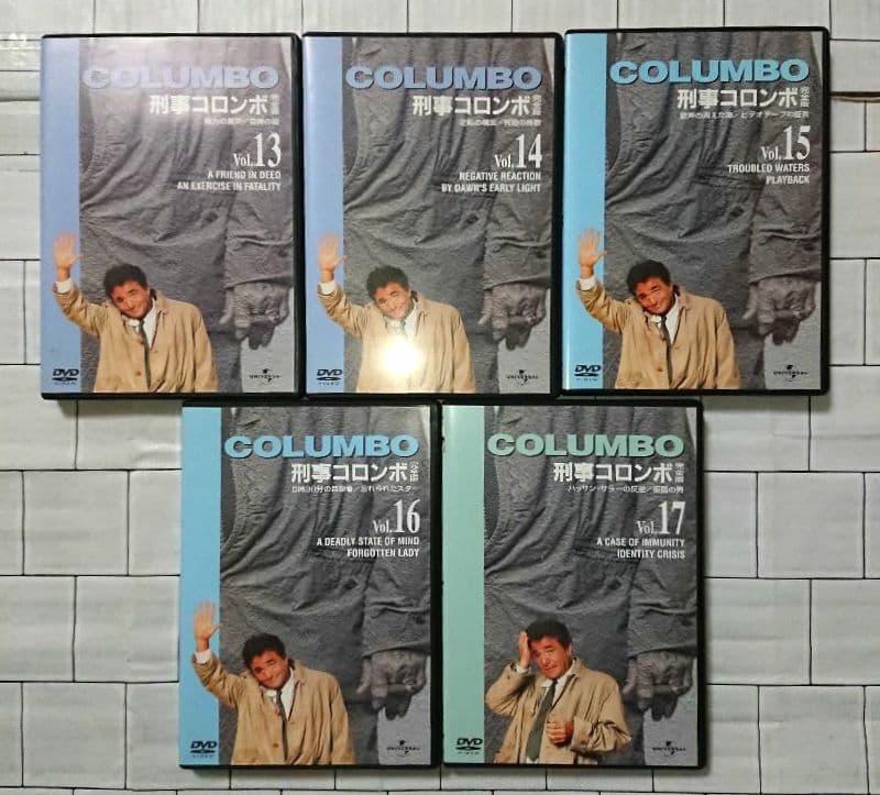「刑事コロンボ」小説4冊&ムック本+DVD完全版22巻セット