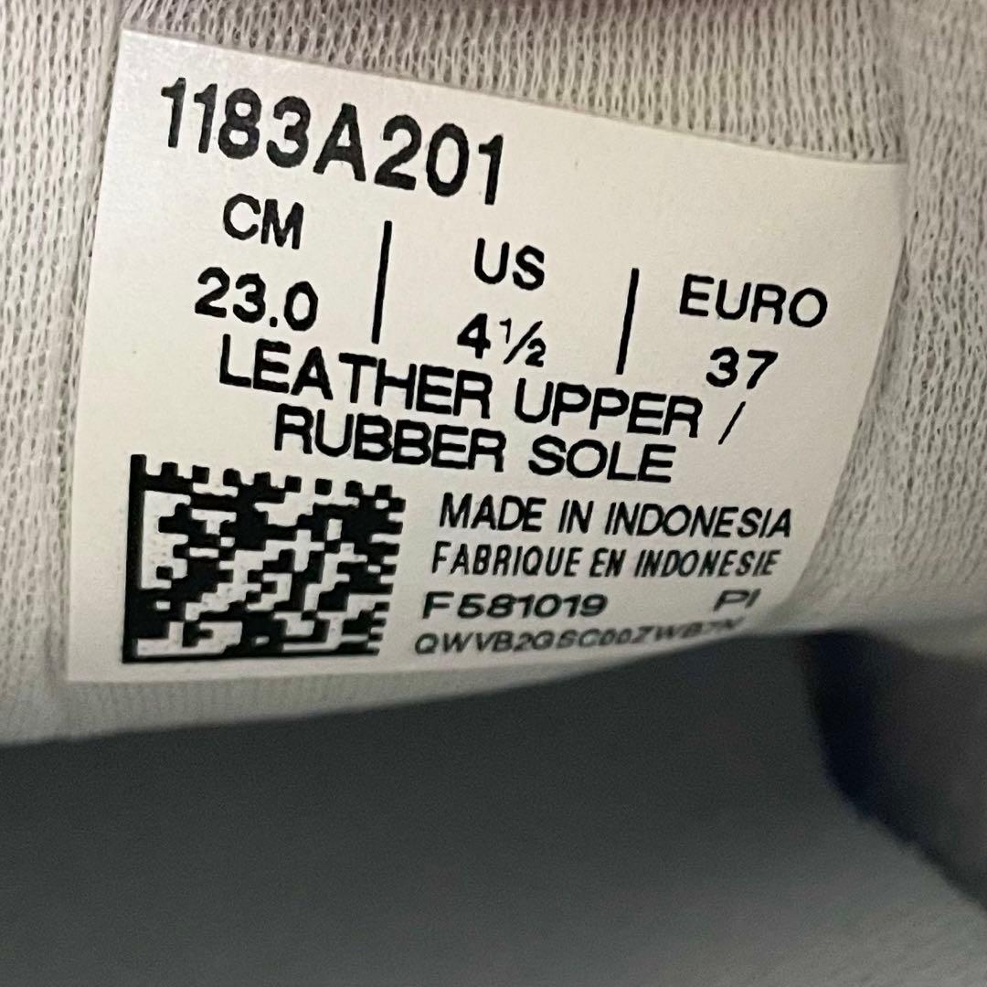 みな 様　新品 オニツカタイガー スニーカー メキシコ66 ホワイト 23センチ