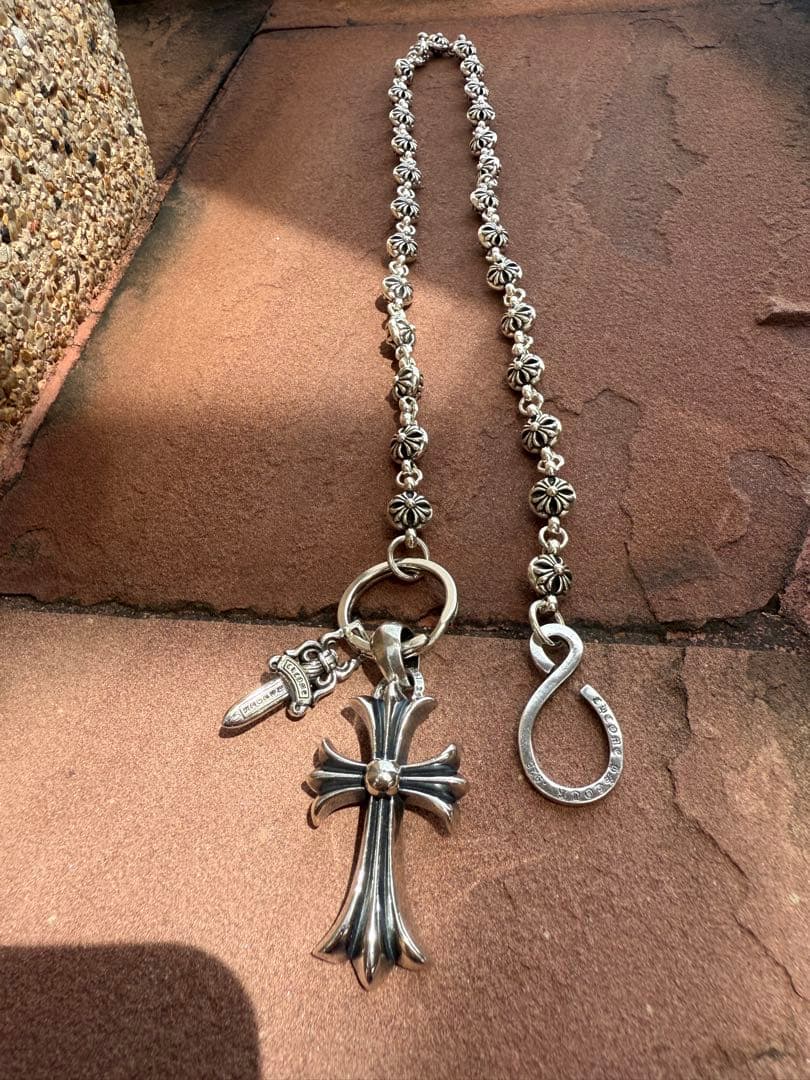 新入荷　バイカー必須　フラワークロスウォレットチェーン　刻印有り　MLCN