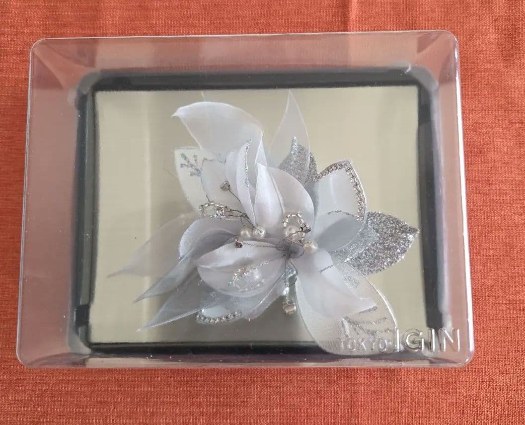 東京イギン　パール装飾 クラッチバッグ　コサージュ　髪飾り