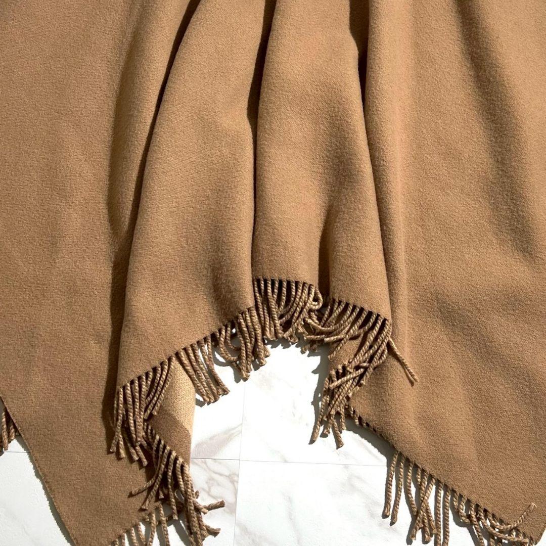 美品 近年モデル●FENDI カシミヤ混 ケープ ポンチョ カリグラフィ 高級感