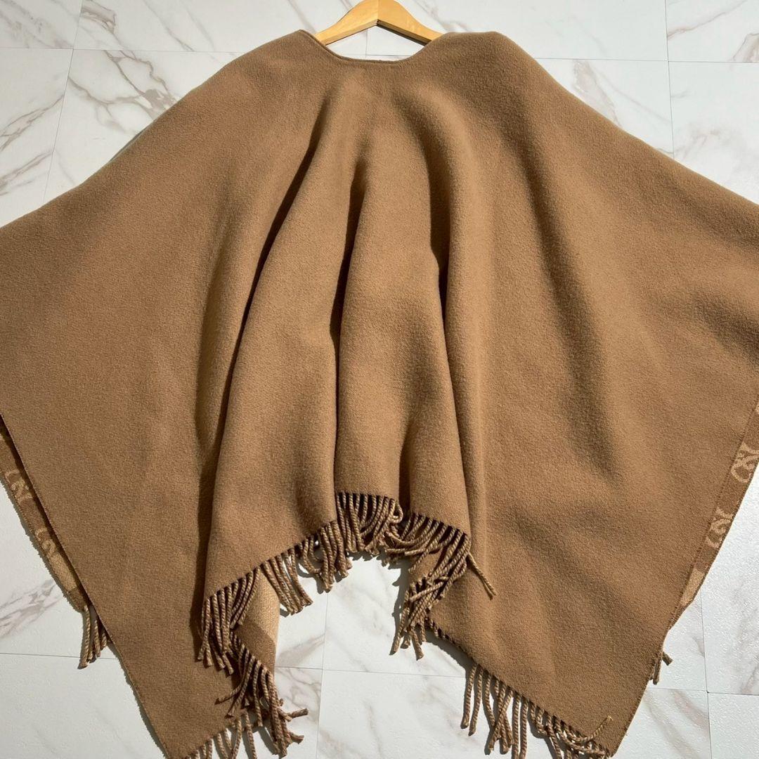 美品 近年モデル●FENDI カシミヤ混 ケープ ポンチョ カリグラフィ 高級感