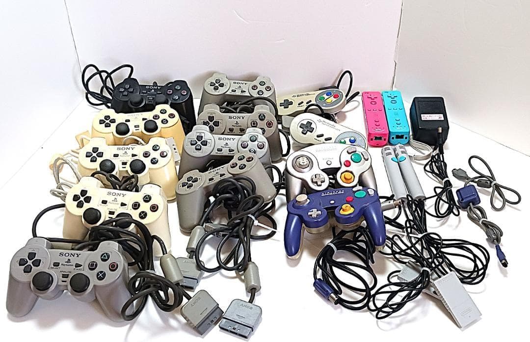 まとめ売り コントローラー　各種　アダプター　　SFC　PS　GC　Wii