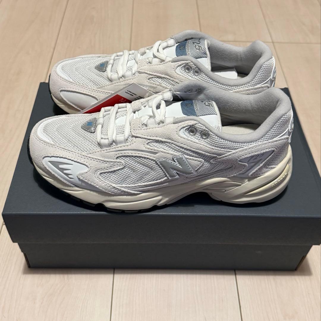 新品未使用品　ニューバランス 725 24.5cm