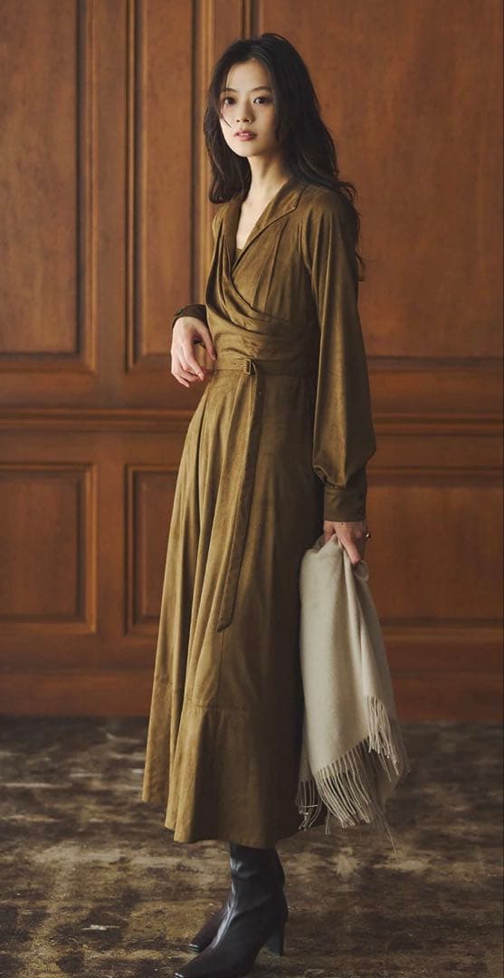 anuans スウェードオープンカラーワンピース