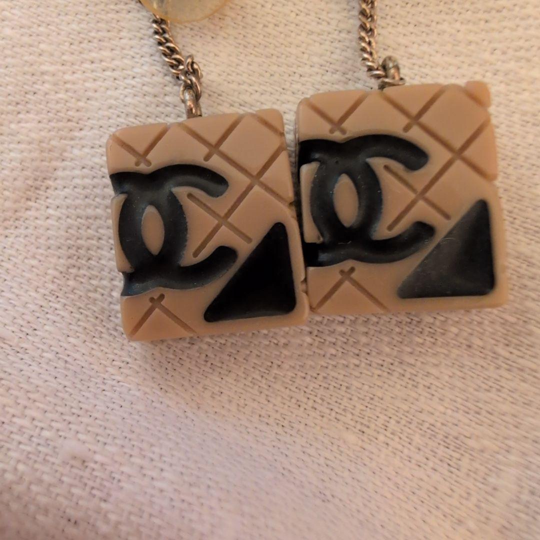 シャネル ピアス ベージュ系