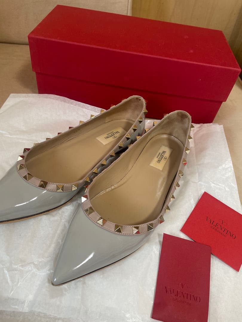 Valentino スタッズ付きフラットシューズ　24.5