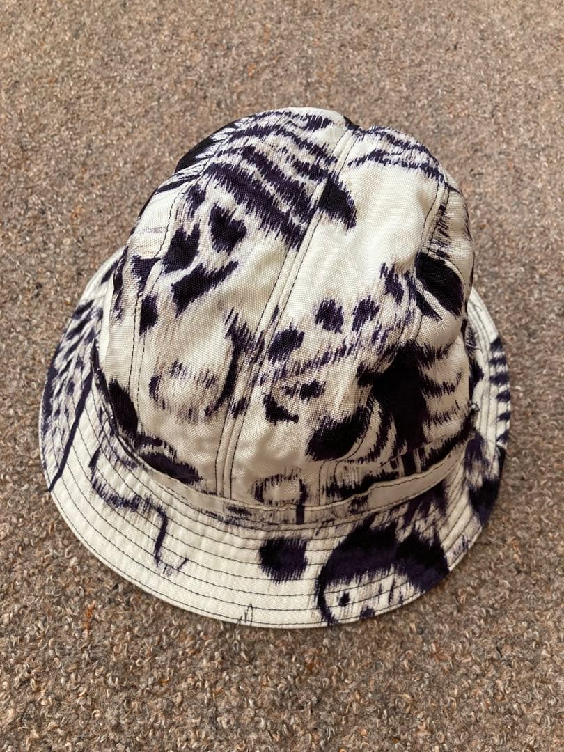 GUCCIグッチ　バケットハットM ホワイト/ネイビー