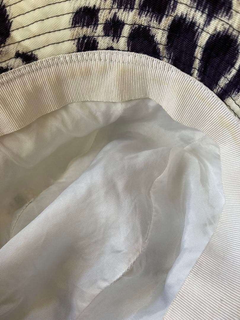 GUCCIグッチ　バケットハットM ホワイト/ネイビー