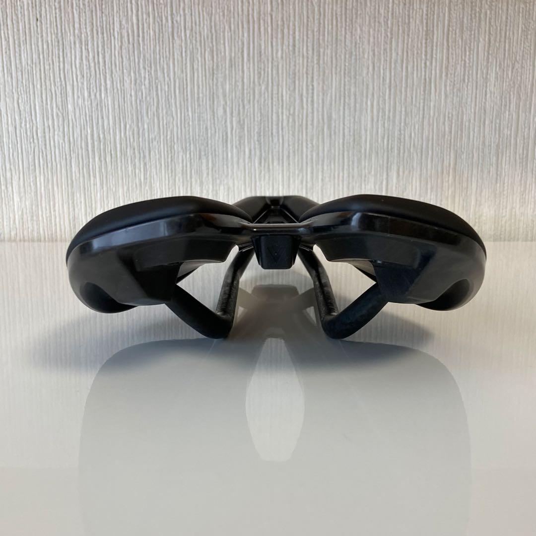 【美品】Giant Fleet SLRサドル