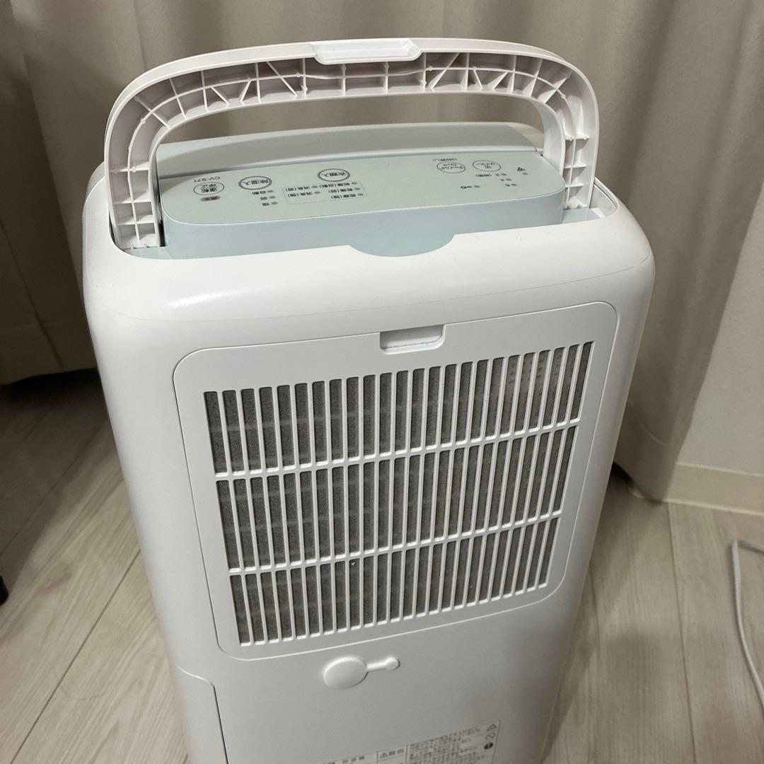 【保証書あり】シャープ 衣類乾燥 除湿機 CV-S71-W