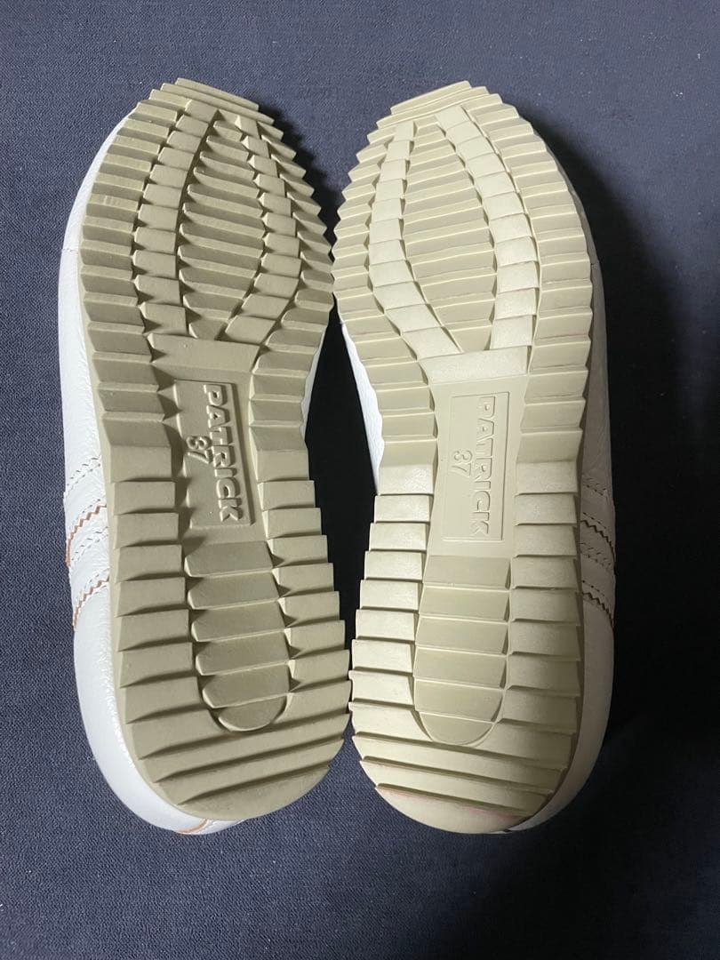 23.5cm 未使用 PATRICK レザースニーカー