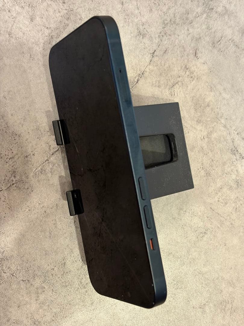 iPhone13本体　ミッドナイト　128GB