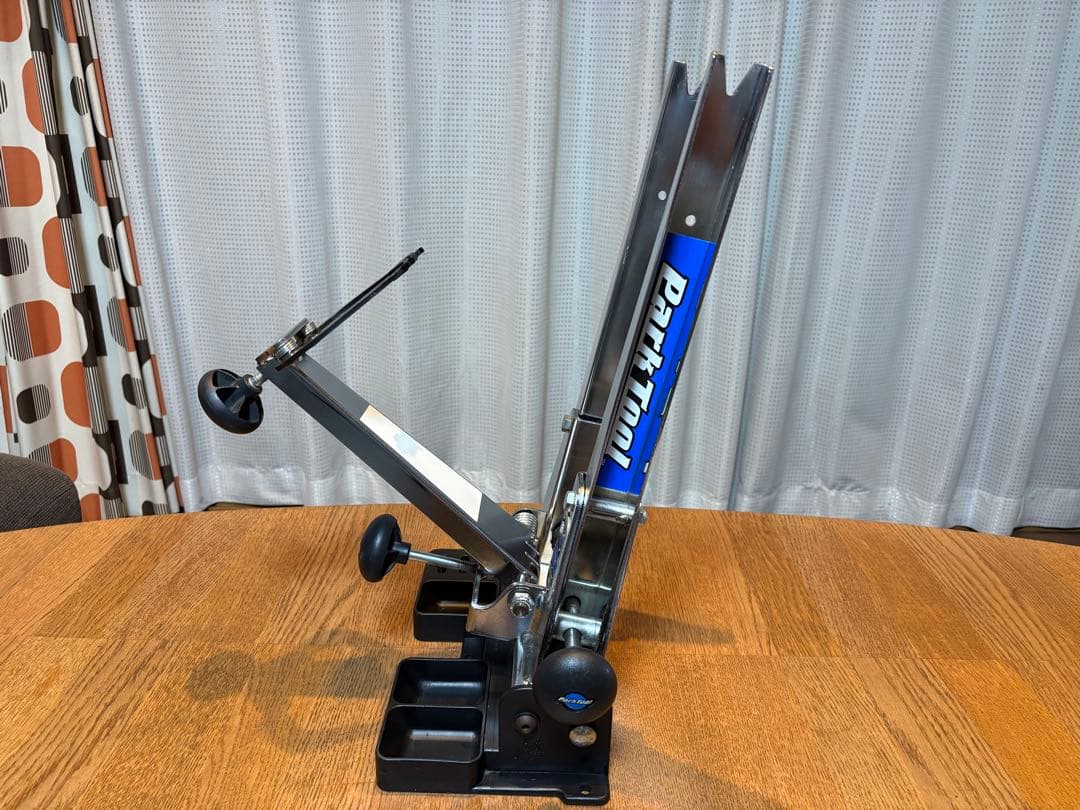Park Tool TS-2.2 振れ取り台