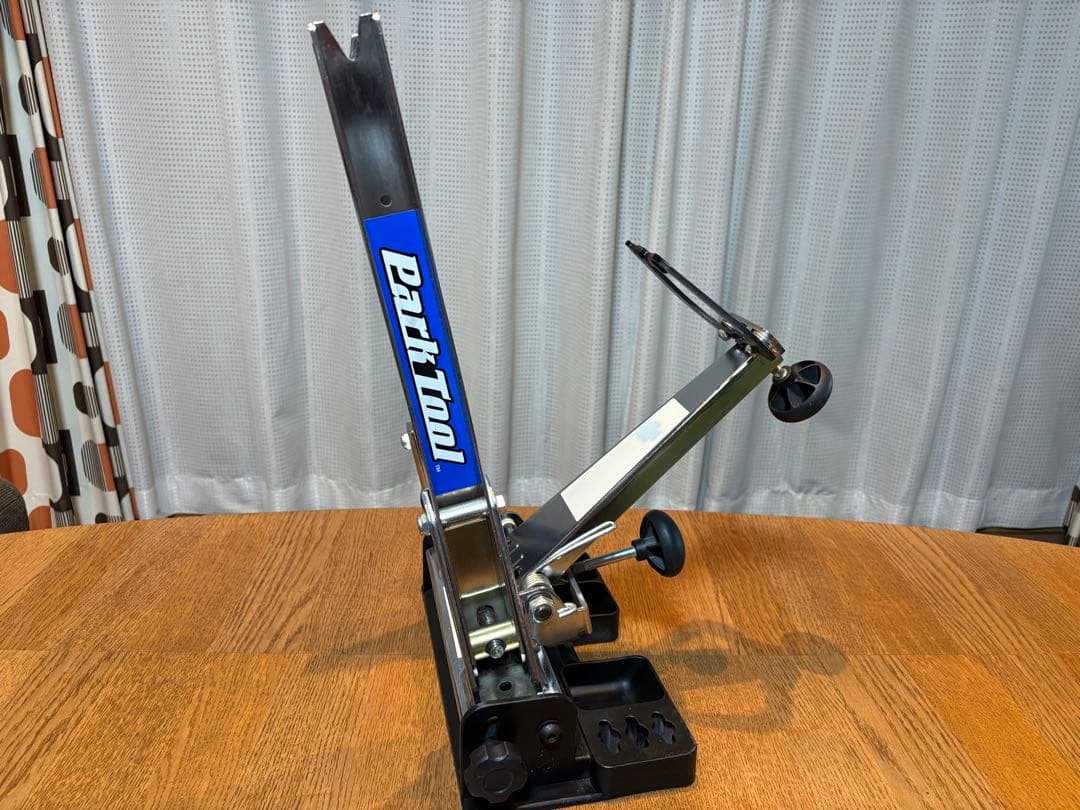 Park Tool TS-2.2 振れ取り台
