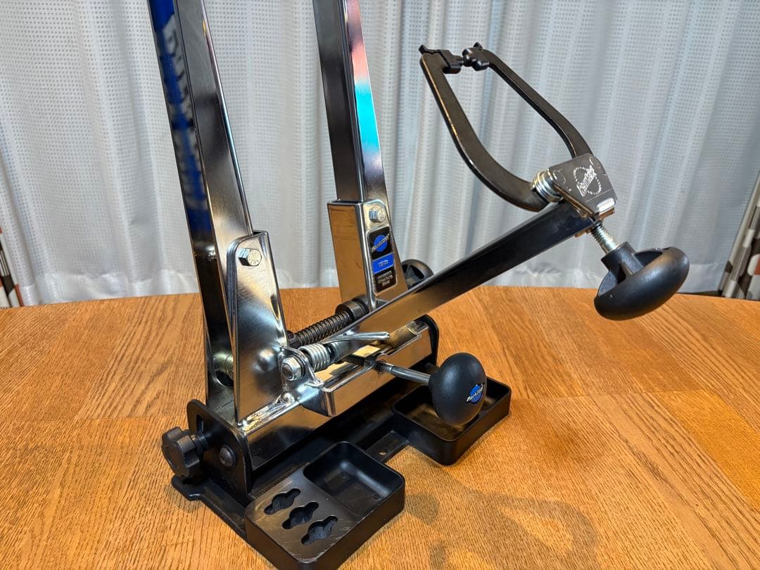 Park Tool TS-2.2 振れ取り台