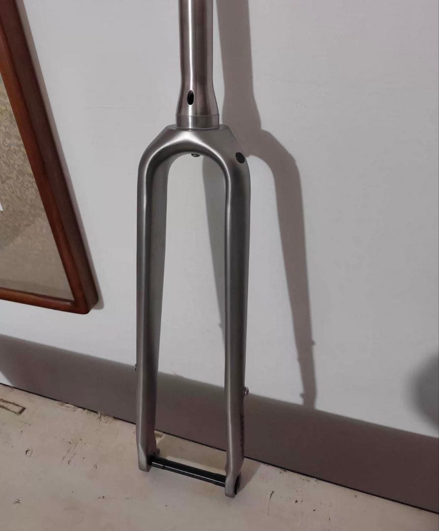 A*6様 Hi-Light チタン グラベル フロントフォーク