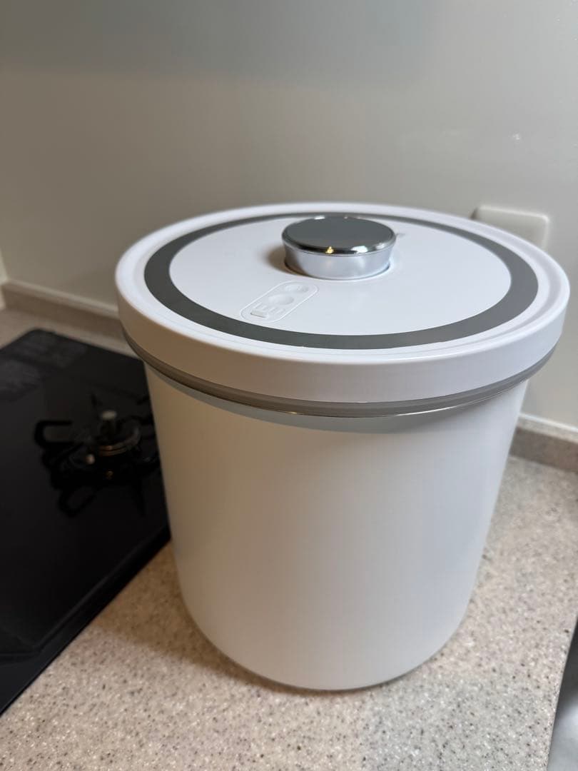 断捨離特価中 残1 新品未使用 OoBLE 真空保存容器