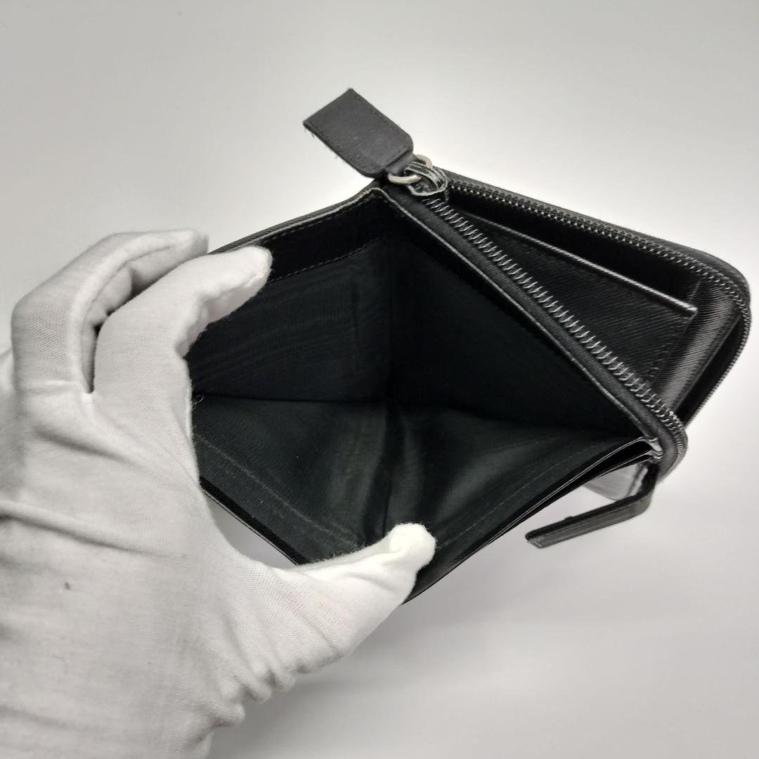 PRADA ブラック二つ折り財布