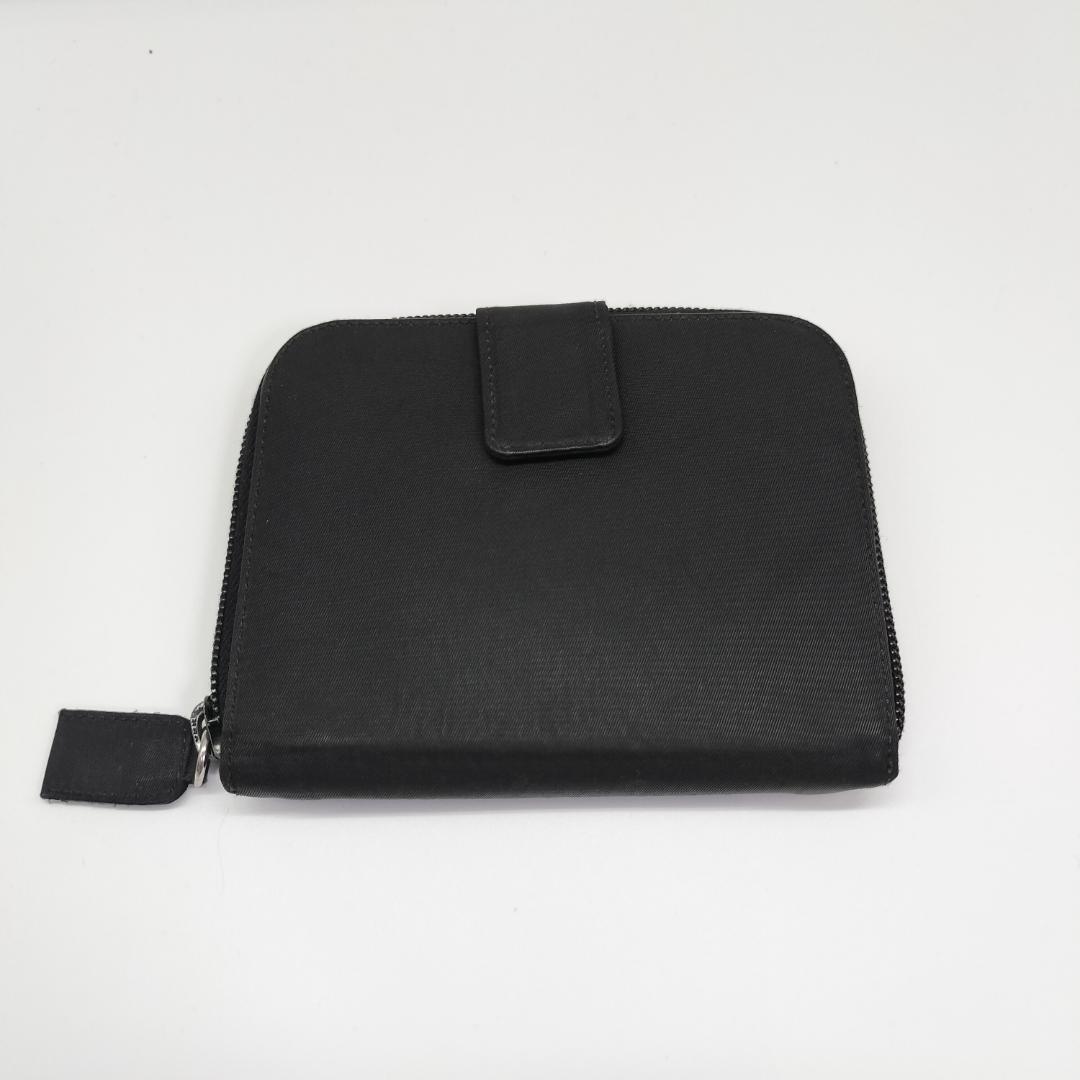 PRADA ブラック二つ折り財布