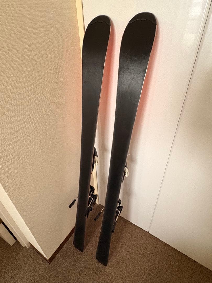 スキー学習 Salomonスキー板130とストック95セット　サロモンジュニア