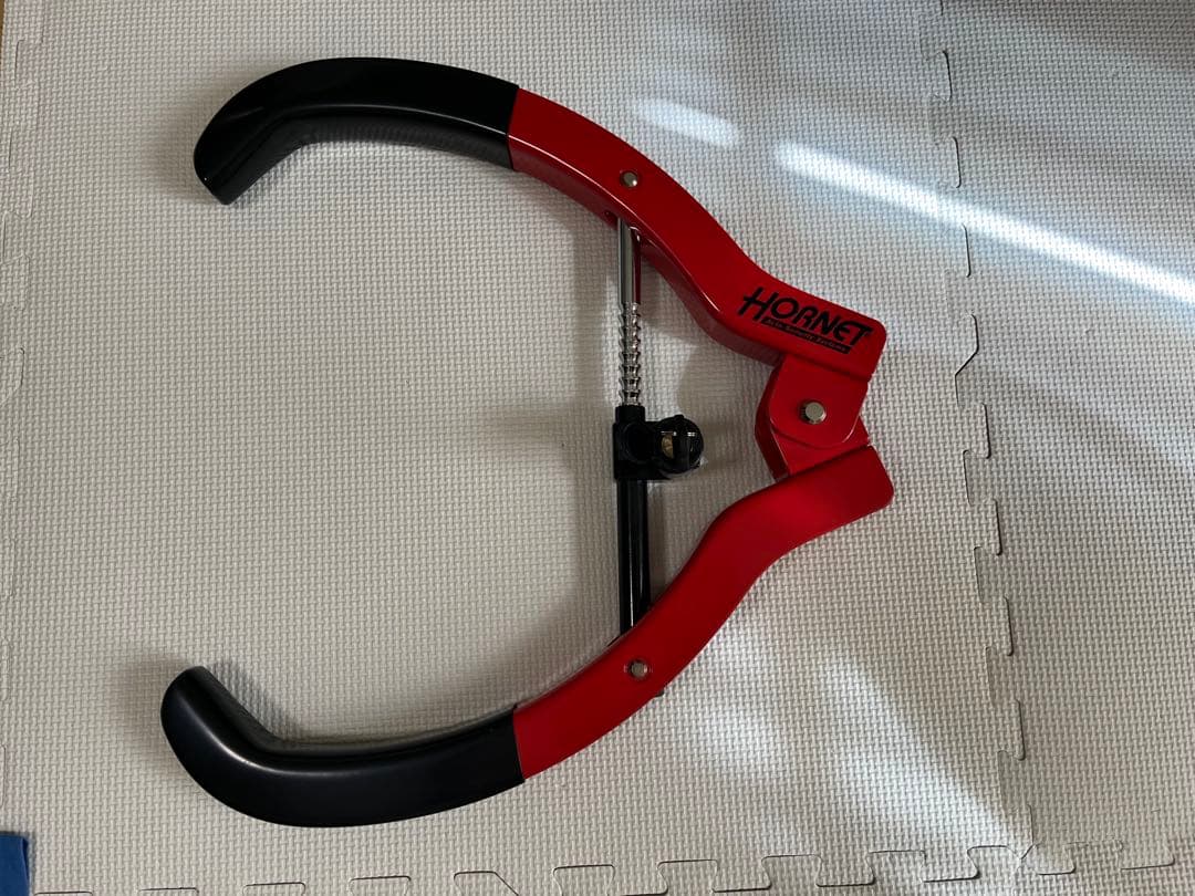 HORNET タイヤロック レッド/ブラック