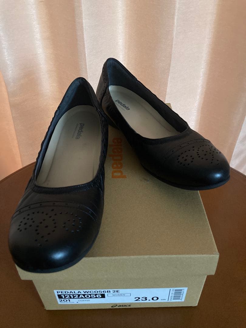 【美品】ASICS pedala ペダラ バレエシューズ　黒　23㎝3E