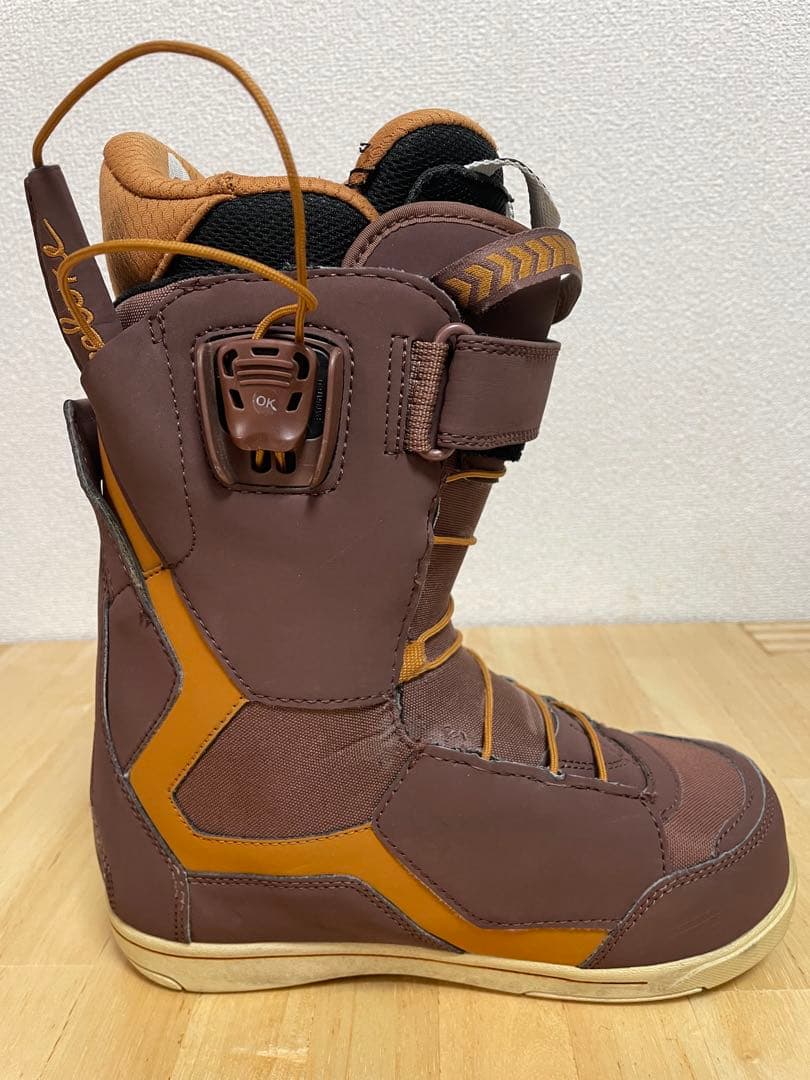 DEELUXE 女性用 スノーボードブーツ ブラウン　23.5