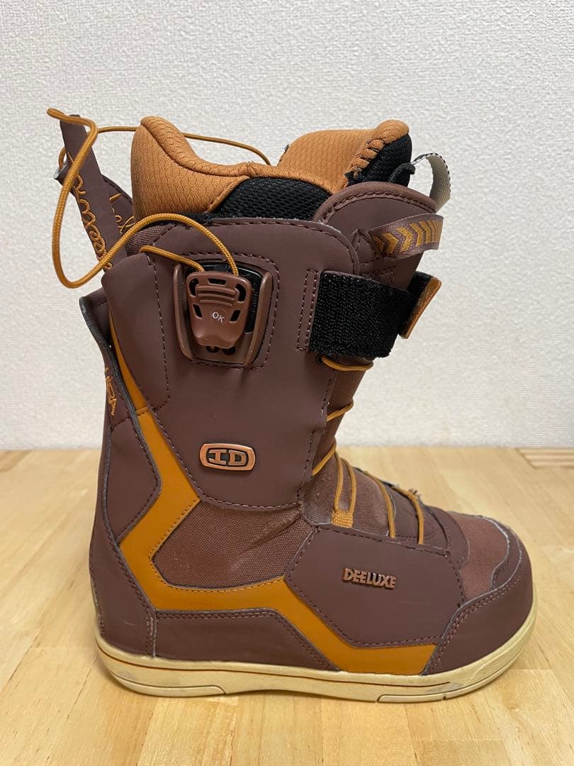 DEELUXE 女性用 スノーボードブーツ ブラウン　23.5