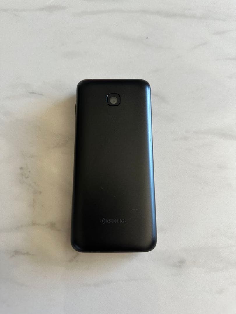 携帯電話本体 au GRATINA KYF42