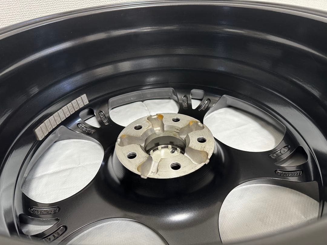 【4本購入必須】アルファロメオジュリエッタ18インチ純正アルミホイール(3/4)