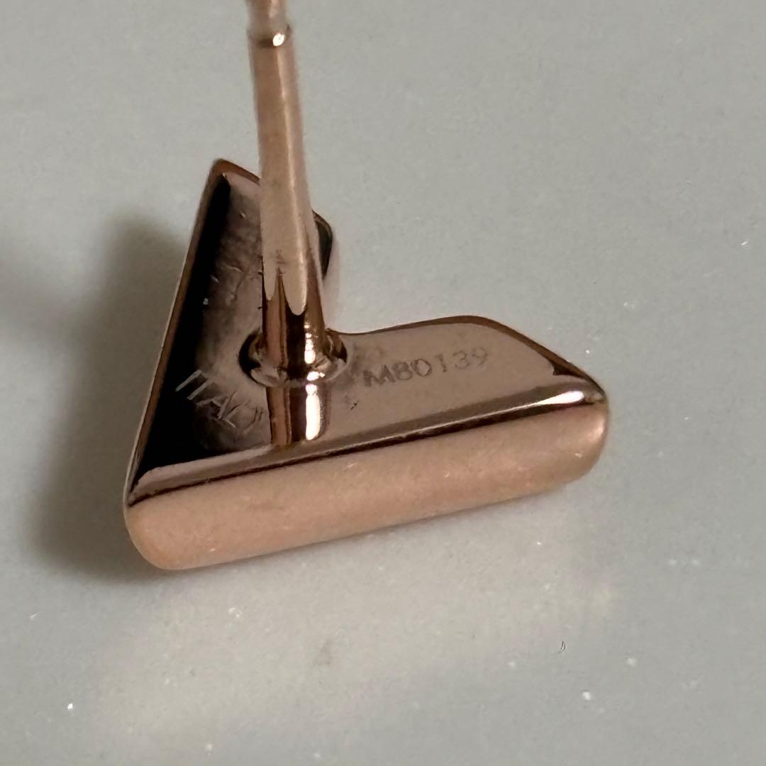 LOUIS VUITTON エッセンシャル　Vピアス　ゴールド　極美品