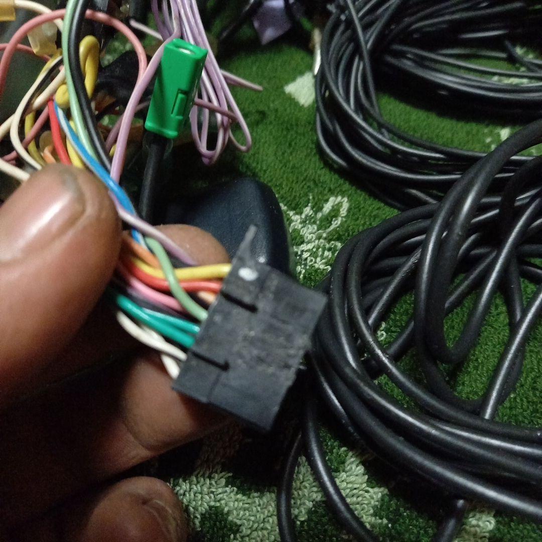 カロッツエリアナビ、フルセグ、Bluetooth　新品フィルム付き