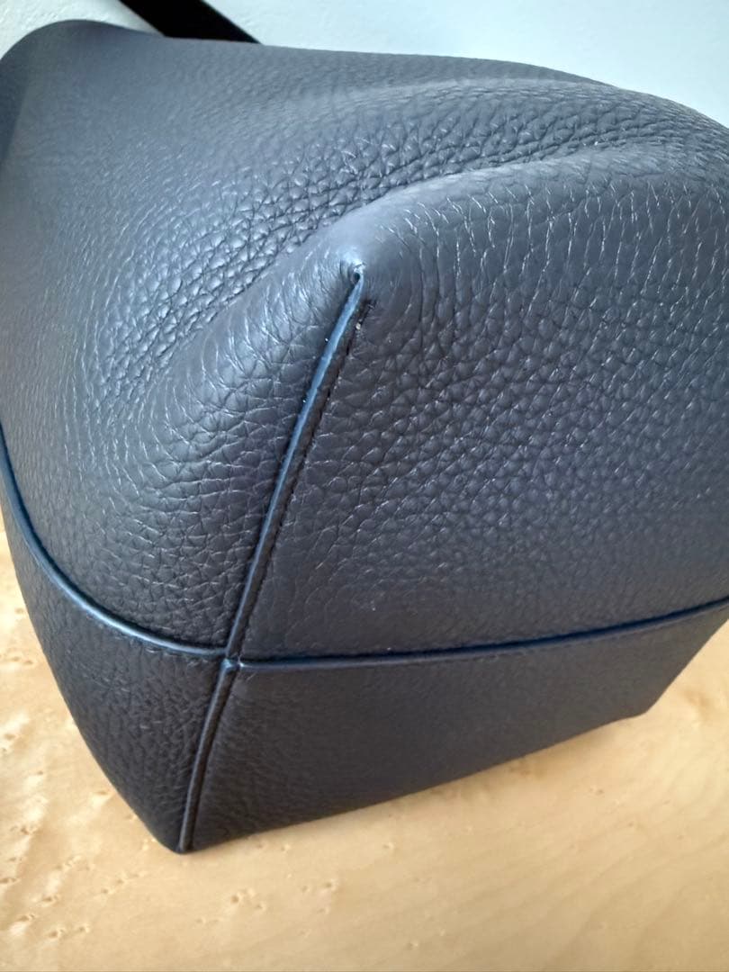 入手困難　THE ROW N/Sパークトート　ミディアム　　MARINE