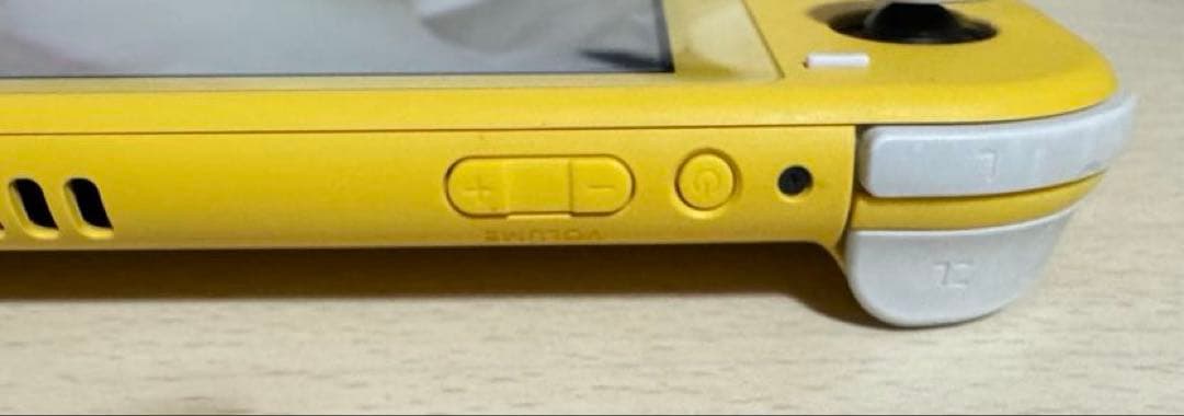 【中古】Nintendo Switch Lite [イエロー]