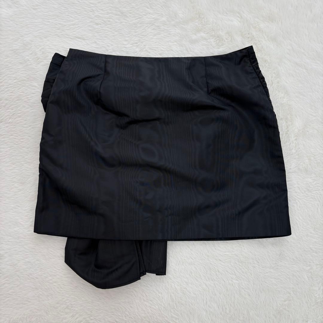 新品タグ✨レッドヴァレンティノ スカート ミニ リボン 光沢 M ギャザー 黒