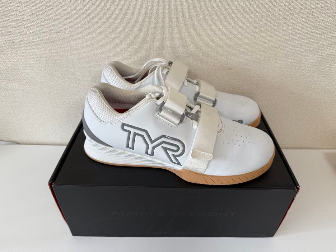 TYR リフティングシューズ ホワイト 28.4cm