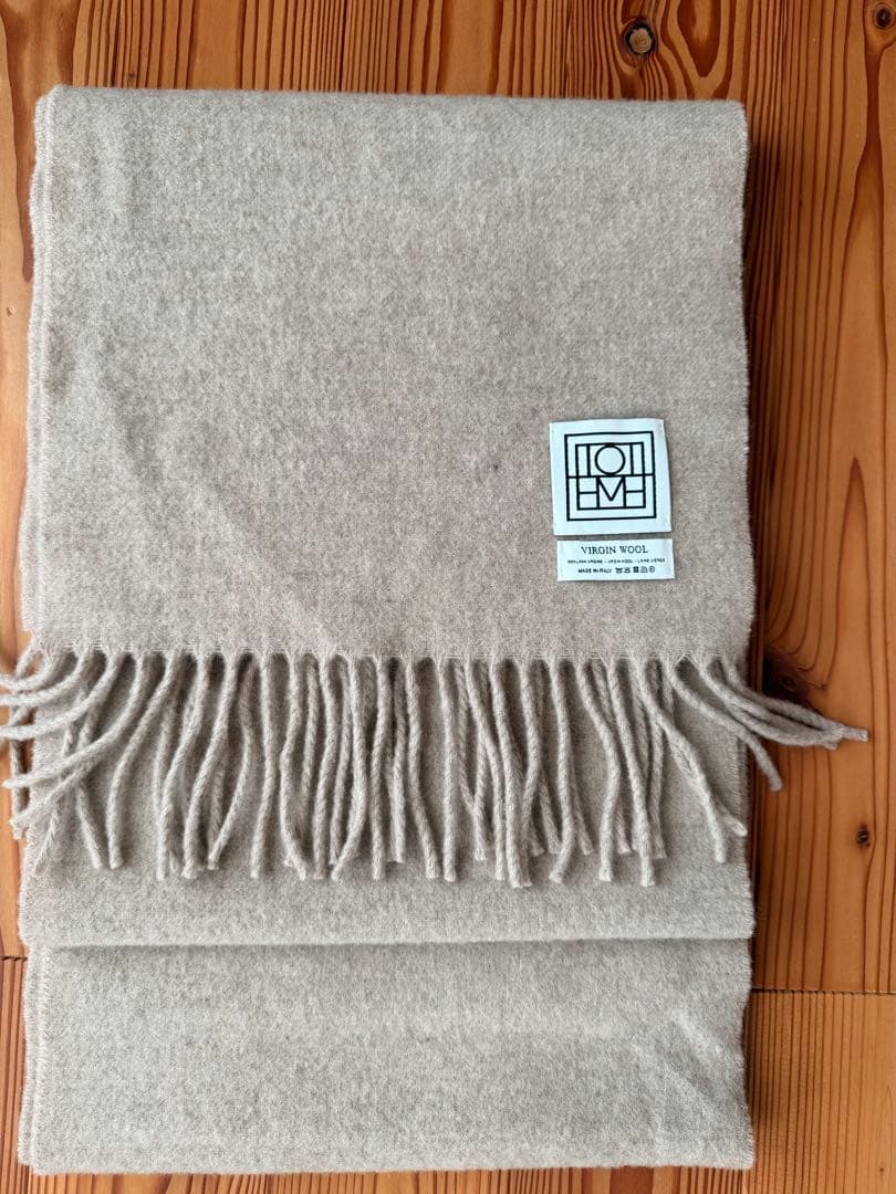 Toteme ロングマフラー　ストール　ライトベージュ