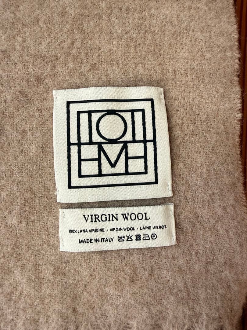 Toteme ロングマフラー　ストール　ライトベージュ